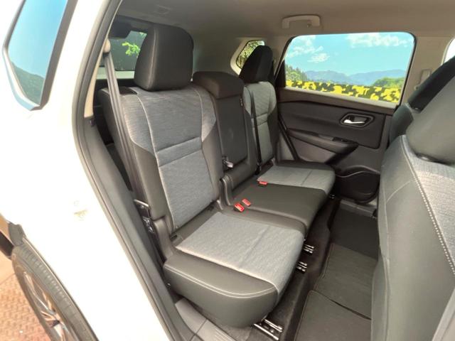 エクストレイル X プロパイロット 純正12型ナビ 全周囲カメラ デジタルインナーミラー ブラインドスポットモニター 前席シートヒーター パワーバックドア 運転席パワーシート LEDヘッドライト デュアルエアコン 禁煙車(10枚目)