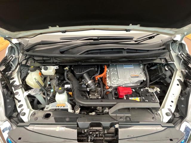 セレナ ｅ－パワー　ハイウェイスターＶ　プロパイロット　両側電動ドア　純正１０型ナビ　バックカメラ　ＢＳＭ　エマージェンシーブレーキ　１００Ｖ電源　ドラレコ　コーナーセンサー　ＬＥＤヘッドライト　ＥＴＣ　リアオートエアコン（18枚目）