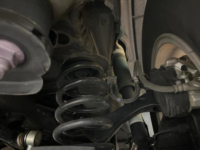 ハリアー S 8型ディスプレイオーディオ バックカメラ ブラインドスポットモニター レーダークルーズ 禁煙車 コーナーセンサー LEDヘッド ETC2.0 オートハイビーム オートライト デュアルエアコン(22枚目)