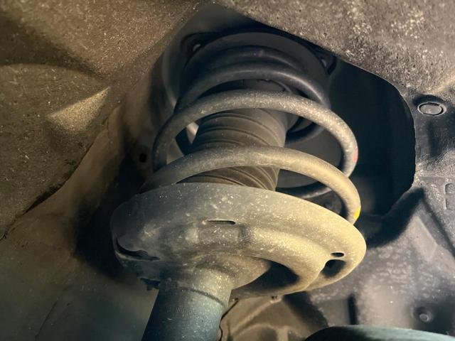 ハリアー S 8型ディスプレイオーディオ バックカメラ ブラインドスポットモニター レーダークルーズ 禁煙車 コーナーセンサー LEDヘッド ETC2.0 オートハイビーム オートライト デュアルエアコン(27枚目)