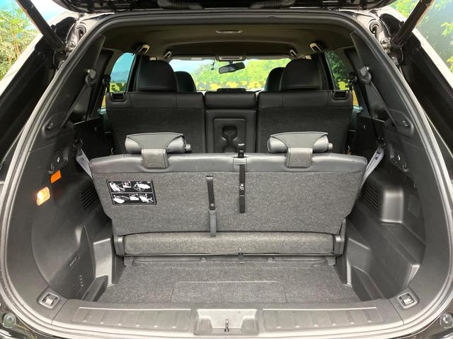 アウトランダーＰＨＥＶ Ｐ　寒冷地仕様　４ＷＤ　マイパイロット　純正９型ナビ　全周囲カメラ　ＢＯＳＥサウンド　前中席シートヒーター　パワーバックドア　前席メモリーシート　ＬＥＤヘッドライト　ワイヤレス充電　ｅーアシスト　禁煙車（12枚目）