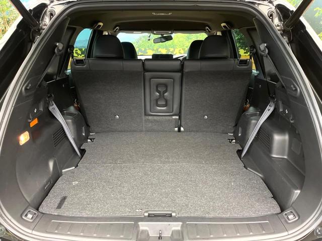 アウトランダーＰＨＥＶ Ｐ　寒冷地仕様　４ＷＤ　マイパイロット　純正９型ナビ　全周囲カメラ　ＢＯＳＥサウンド　前中席シートヒーター　パワーバックドア　前席メモリーシート　ＬＥＤヘッドライト　ワイヤレス充電　ｅーアシスト　禁煙車（13枚目）