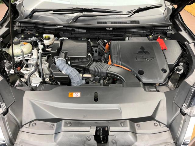 アウトランダーＰＨＥＶ Ｐ　寒冷地仕様　４ＷＤ　マイパイロット　純正９型ナビ　全周囲カメラ　ＢＯＳＥサウンド　前中席シートヒーター　パワーバックドア　前席メモリーシート　ＬＥＤヘッドライト　ワイヤレス充電　ｅーアシスト　禁煙車（22枚目）