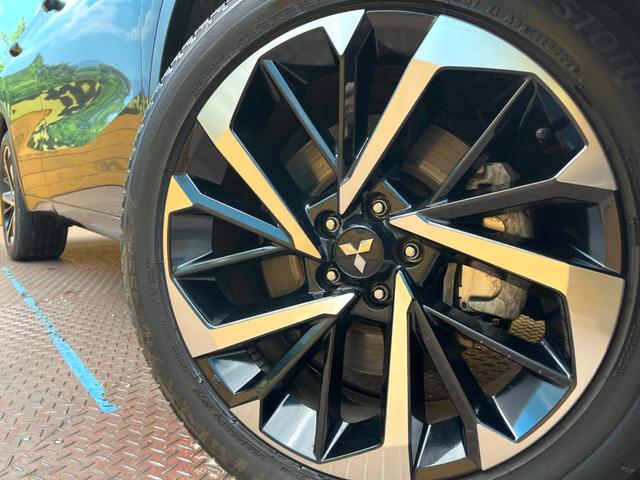 アウトランダーＰＨＥＶ Ｐ　寒冷地仕様　４ＷＤ　マイパイロット　純正９型ナビ　全周囲カメラ　ＢＯＳＥサウンド　前中席シートヒーター　パワーバックドア　前席メモリーシート　ＬＥＤヘッドライト　ワイヤレス充電　ｅーアシスト　禁煙車（32枚目）