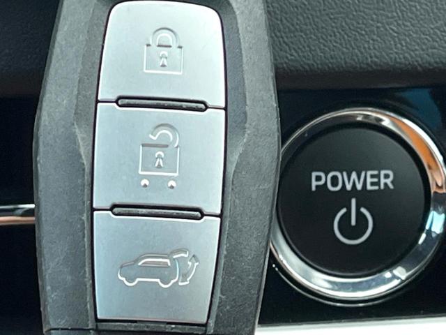 アウトランダーＰＨＥＶ Ｐ　寒冷地仕様　４ＷＤ　マイパイロット　純正９型ナビ　全周囲カメラ　ＢＯＳＥサウンド　前中席シートヒーター　パワーバックドア　前席メモリーシート　ＬＥＤヘッドライト　ワイヤレス充電　ｅーアシスト　禁煙車（59枚目）