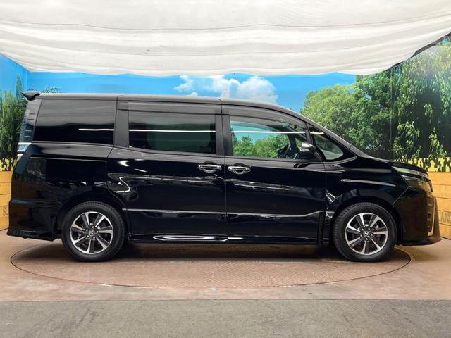 ヴォクシー ZS 煌III 両側電動スライドドア フリップダウン 純正9インチナビ トヨタセーフティセンス バックカメラ ハーフレザーシート コーナーセンサー クルコン レーンキープ LEDヘッドライト オートマチックハイビーム(25枚目)