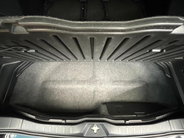 ヴォクシー ZS 煌III 両側電動スライドドア フリップダウン 純正9インチナビ トヨタセーフティセンス バックカメラ ハーフレザーシート コーナーセンサー クルコン レーンキープ LEDヘッドライト オートマチックハイビーム(39枚目)