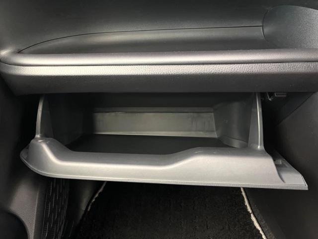 ヴォクシー ZS 煌III 両側電動スライドドア フリップダウン 純正9インチナビ トヨタセーフティセンス バックカメラ ハーフレザーシート コーナーセンサー クルコン レーンキープ LEDヘッドライト オートマチックハイビーム(65枚目)