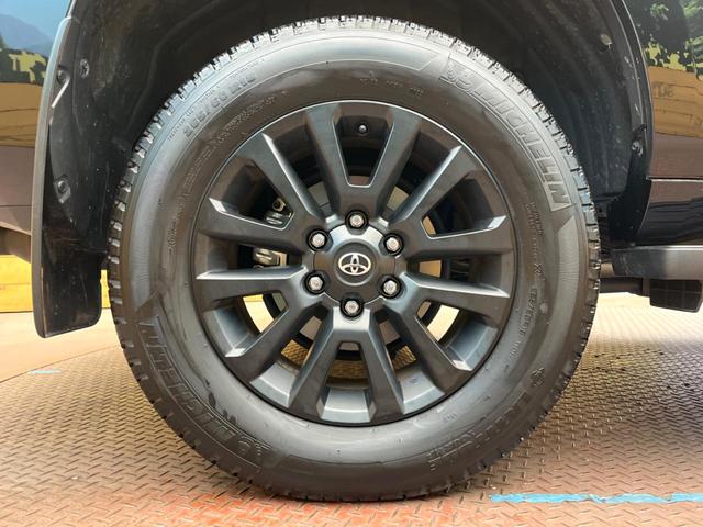 ランドクルーザープラド TX Lパッケージ マットブラックエディション 7人乗り 黒革シート サンルーフ 全周囲カメラ トヨタセーフティセンス シートベンチレーション 寒冷地仕様 レーダークルーズ 禁煙車 前席シートエアコン ドラレコ コーナーセンサー スマートキー(27枚目)