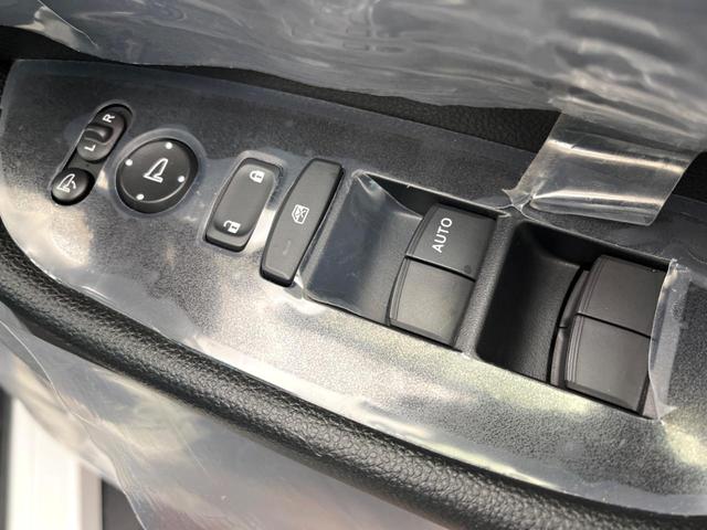 WR-V X 登録済未使用車 バックカメラ ホンダセンシング 純正8インチナビ レーダークルーズ コーナーセンサー 急速充電 スマートキー LEDヘッド 線逸脱警報 オートライト  Bluetooth(39枚目)