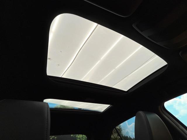 エクリプスクロス ブラックエディション 4WD サンルーフ マルチアラウンドモニター ブラックルーフレール 三菱e-Assist マイパイロット 電動リアゲート ハーフレザーシート LEDヘッド オートハイビーム 禁煙車 ETC(3枚目)