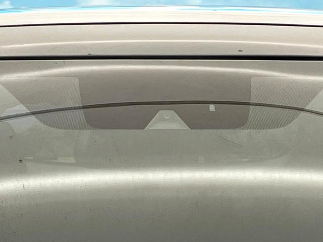 エクリプスクロス ブラックエディション 4WD サンルーフ マルチアラウンドモニター ブラックルーフレール 三菱e-Assist マイパイロット 電動リアゲート ハーフレザーシート LEDヘッド オートハイビーム 禁煙車 ETC(5枚目)