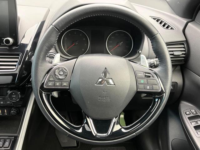 エクリプスクロス ブラックエディション 4WD サンルーフ マルチアラウンドモニター ブラックルーフレール 三菱e-Assist マイパイロット 電動リアゲート ハーフレザーシート LEDヘッド オートハイビーム 禁煙車 ETC(11枚目)