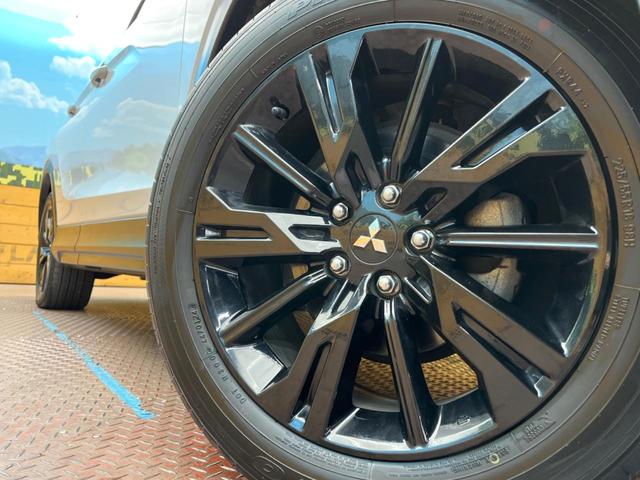 エクリプスクロス ブラックエディション 4WD サンルーフ マルチアラウンドモニター ブラックルーフレール 三菱e-Assist マイパイロット 電動リアゲート ハーフレザーシート LEDヘッド オートハイビーム 禁煙車 ETC(13枚目)