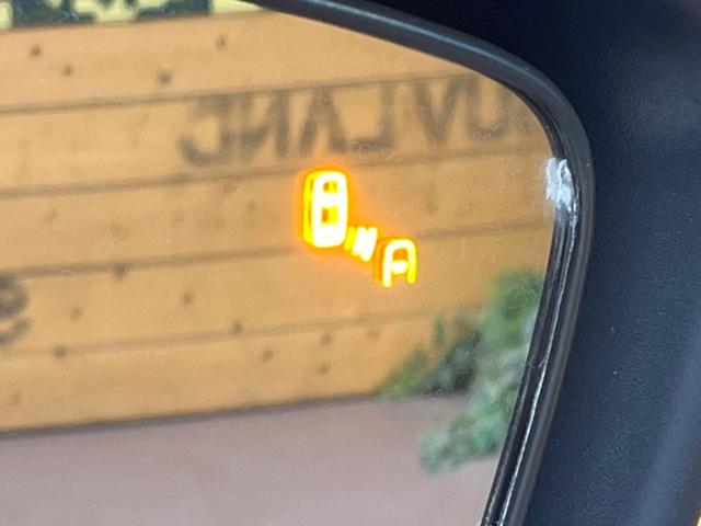 エクリプスクロス ブラックエディション 4WD サンルーフ マルチアラウンドモニター ブラックルーフレール 三菱e-Assist マイパイロット 電動リアゲート ハーフレザーシート LEDヘッド オートハイビーム 禁煙車 ETC(25枚目)