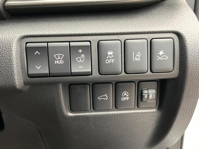 エクリプスクロス ブラックエディション 4WD サンルーフ マルチアラウンドモニター ブラックルーフレール 三菱e-Assist マイパイロット 電動リアゲート ハーフレザーシート LEDヘッド オートハイビーム 禁煙車 ETC(28枚目)
