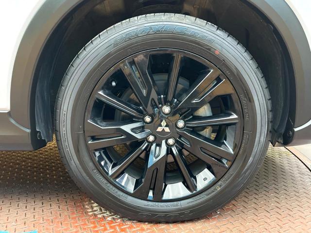 エクリプスクロス ブラックエディション 4WD サンルーフ マルチアラウンドモニター ブラックルーフレール 三菱e-Assist マイパイロット 電動リアゲート ハーフレザーシート LEDヘッド オートハイビーム 禁煙車 ETC(32枚目)