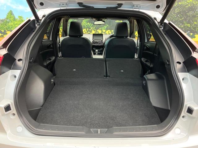 エクリプスクロス ブラックエディション 4WD サンルーフ マルチアラウンドモニター ブラックルーフレール 三菱e-Assist マイパイロット 電動リアゲート ハーフレザーシート LEDヘッド オートハイビーム 禁煙車 ETC(41枚目)