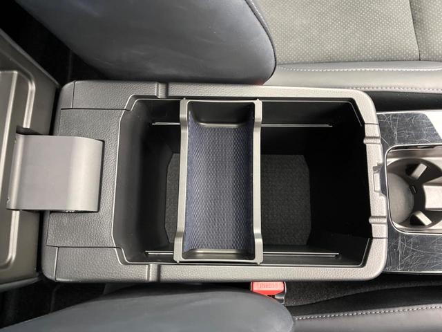 エクリプスクロス ブラックエディション 4WD サンルーフ マルチアラウンドモニター ブラックルーフレール 三菱e-Assist マイパイロット 電動リアゲート ハーフレザーシート LEDヘッド オートハイビーム 禁煙車 ETC(61枚目)