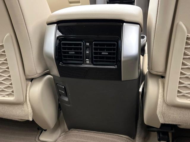 ランドクルーザープラド ＴＸ　Ｌパッケージ　マットブラックエディション　サンルーフ　純正９型ナビ　全周囲カメラ　トヨタセーフティセンス　レーダークルーズコントロール　シートベンチレーション　パワーシート　オートマチックハイビーム　クリアランスソナー　純正アルミ１８インチ（43枚目）