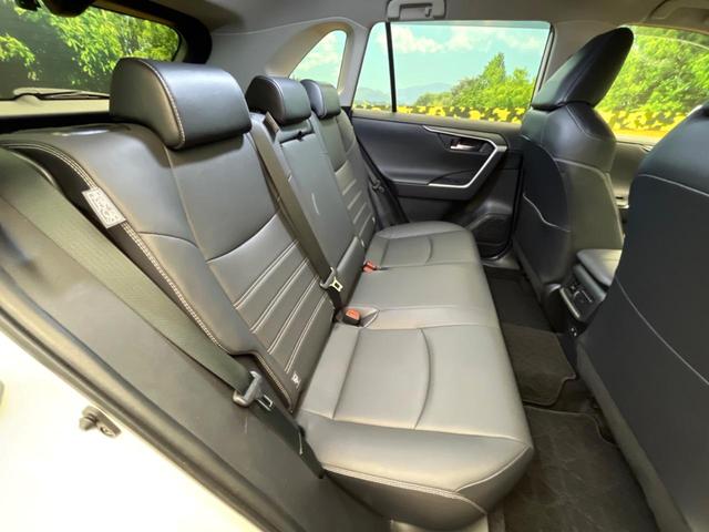 ＲＡＶ４ Ｇ　Ｚパッケージ　ＴＲＤエアロ　純正９型ディスプレイ　トヨタセーフティセンス　全周囲カメラ　デジタルインナーミラー　ブラインドスポットモニター　電動リアゲート　メモリーシート　ドラレコ　コーナーセンサー　シートヒーター（9枚目）