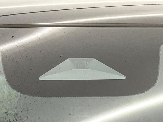 ステップワゴン ｅ：ＨＥＶスパーダ　登録済未使用車　純正１１型ナビ　両側電動ドア　パワーバックドア　ホンダセンシング　レーダークルーズコントロール　前席シートヒーター　ハーフレザーシート　ＬＥＤヘッドライト　前席シートバックテーブル（7枚目）