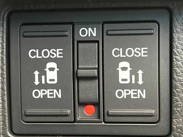 ステップワゴン ｅ：ＨＥＶスパーダ　登録済未使用車　純正１１型ナビ　両側電動ドア　パワーバックドア　ホンダセンシング　レーダークルーズコントロール　前席シートヒーター　ハーフレザーシート　ＬＥＤヘッドライト　前席シートバックテーブル（8枚目）