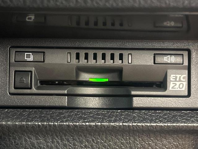 ヴォクシー ＺＳ　煌ＩＩ　純正９型ＳＤナビ　バックカメラ　セーフティセンス　両側電動スライドドア　禁煙車　ドラレコ　コーナーセンサー　ＬＥＤヘッド　ＥＴＣ２．０　クルコン　オートハイビーム　オートライト　スマートキー（8枚目）