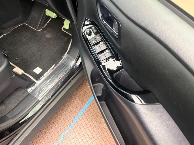 ヴォクシー ＺＳ　煌ＩＩ　純正９型ＳＤナビ　バックカメラ　セーフティセンス　両側電動スライドドア　禁煙車　ドラレコ　コーナーセンサー　ＬＥＤヘッド　ＥＴＣ２．０　クルコン　オートハイビーム　オートライト　スマートキー（41枚目）