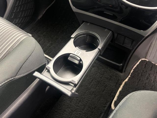 ヴォクシー ＺＳ　煌ＩＩ　純正９型ＳＤナビ　バックカメラ　セーフティセンス　両側電動スライドドア　禁煙車　ドラレコ　コーナーセンサー　ＬＥＤヘッド　ＥＴＣ２．０　クルコン　オートハイビーム　オートライト　スマートキー（43枚目）