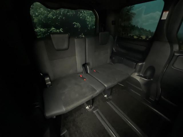 ヴォクシー ＺＳ　煌ＩＩＩ　両側電動スライド　フリップダウン　純正１０型ナビ　バックカメラ　トヨタセーフティセンス　ＬＥＤヘッドライト　オートマチックハイビーム　クルコン　クリアランスソナー　レーンキープ　ハーフレザーシート（9枚目）