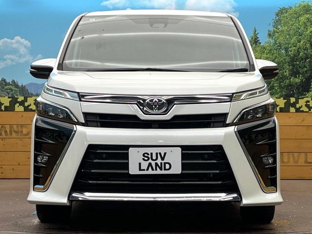 ヴォクシー ＺＳ　煌ＩＩＩ　両側電動スライド　フリップダウン　純正１０型ナビ　バックカメラ　トヨタセーフティセンス　ＬＥＤヘッドライト　オートマチックハイビーム　クルコン　クリアランスソナー　レーンキープ　ハーフレザーシート（14枚目）