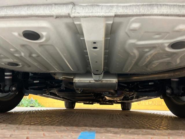 ヴォクシー ＺＳ　煌ＩＩＩ　両側電動スライド　フリップダウン　純正１０型ナビ　バックカメラ　トヨタセーフティセンス　ＬＥＤヘッドライト　オートマチックハイビーム　クルコン　クリアランスソナー　レーンキープ　ハーフレザーシート（19枚目）