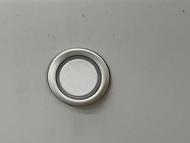 ヴォクシー ＺＳ　煌ＩＩＩ　両側電動スライド　フリップダウン　純正１０型ナビ　バックカメラ　トヨタセーフティセンス　ＬＥＤヘッドライト　オートマチックハイビーム　クルコン　クリアランスソナー　レーンキープ　ハーフレザーシート（28枚目）
