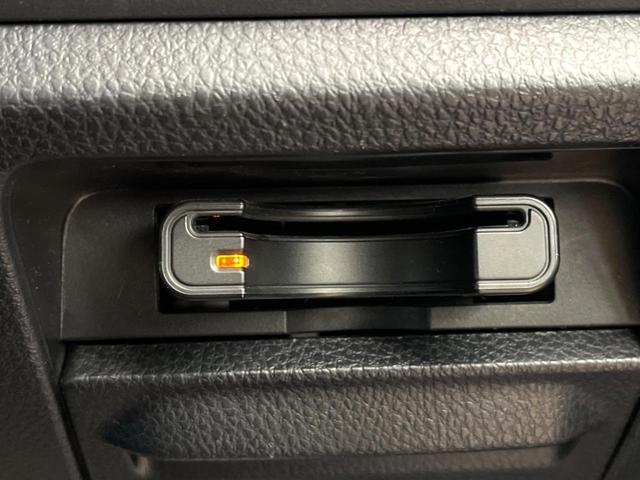 ヴォクシー ＺＳ　煌ＩＩＩ　両側電動スライド　フリップダウン　純正１０型ナビ　バックカメラ　トヨタセーフティセンス　ＬＥＤヘッドライト　オートマチックハイビーム　クルコン　クリアランスソナー　レーンキープ　ハーフレザーシート（36枚目）