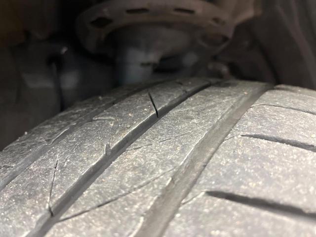 ヴォクシー ＺＳ　煌ＩＩＩ　両側電動スライド　フリップダウン　純正１０型ナビ　バックカメラ　トヨタセーフティセンス　ＬＥＤヘッドライト　オートマチックハイビーム　クルコン　クリアランスソナー　レーンキープ　ハーフレザーシート（47枚目）