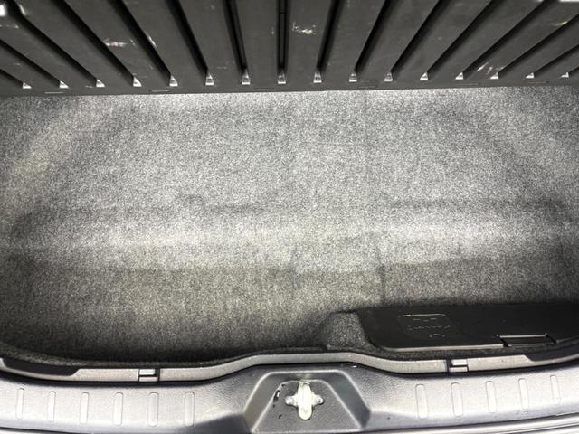 ヴォクシー ＺＳ　煌ＩＩＩ　両側電動スライド　フリップダウン　純正１０型ナビ　バックカメラ　トヨタセーフティセンス　ＬＥＤヘッドライト　オートマチックハイビーム　クルコン　クリアランスソナー　レーンキープ　ハーフレザーシート（52枚目）