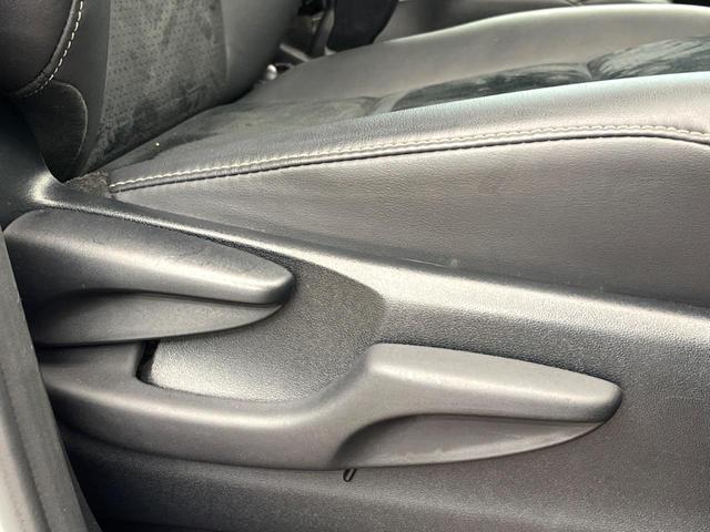 ヴォクシー ＺＳ　煌ＩＩＩ　両側電動スライド　フリップダウン　純正１０型ナビ　バックカメラ　トヨタセーフティセンス　ＬＥＤヘッドライト　オートマチックハイビーム　クルコン　クリアランスソナー　レーンキープ　ハーフレザーシート（58枚目）