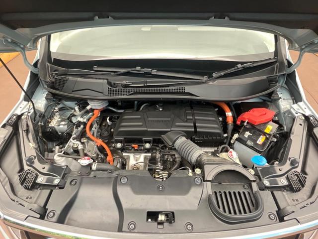 ステップワゴン e:HEVエアー ホンダセンシング 純正8型ナビ 全周囲カメラ 両側電動ドア クリアランスソナー LEDヘッドライト/フロントフォグ ETC フルセグTV レーンアシスト Bluetooth再生 オートハイビーム(18枚目)