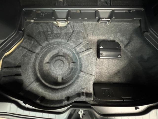 ヴォクシー ハイブリッドS-Z モデリスタエアロ 後席モニター 快適利便パッケージ デジタルインナーミラー 純正10.5型ナビ 全周囲カメラ トヨタチームメイト トヨタセーフティセンス レーダクルーズ ブラインドスポットモニター(42枚目)