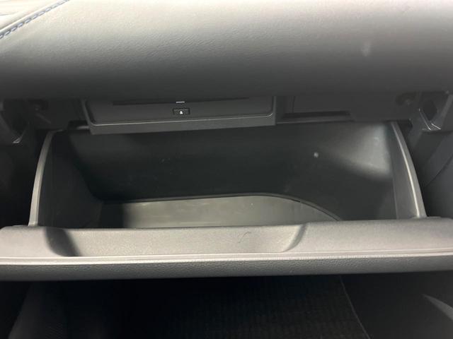 ヴォクシー ハイブリッドS-Z モデリスタエアロ 後席モニター 快適利便パッケージ デジタルインナーミラー 純正10.5型ナビ 全周囲カメラ トヨタチームメイト トヨタセーフティセンス レーダクルーズ ブラインドスポットモニター(66枚目)