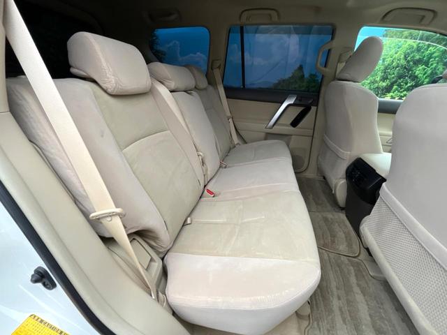 ランドクルーザープラド ＴＸ　サンルーフ　ＢＩＧ－Ｘ９インチナビ　レーダークルーズコントロール　デジタルインナーミラー　ＬＥＤヘッドライト　クリアランスソナー　オートライト　オートハイビーム　バックカメラ　ダウンヒルアシスト（9枚目）