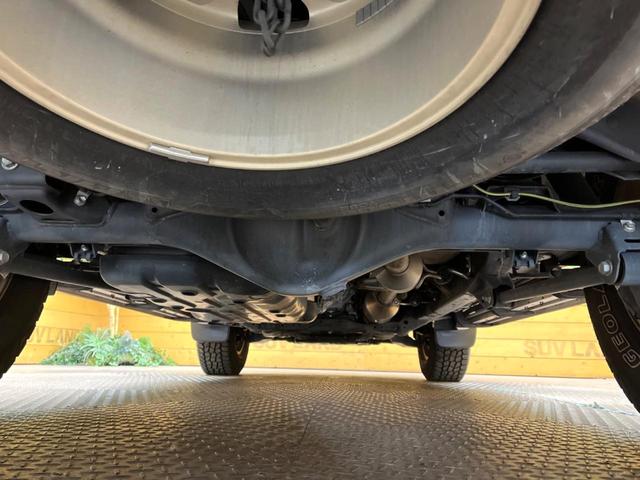 ランドクルーザープラド ＴＸ　サンルーフ　ＢＩＧ－Ｘ９インチナビ　レーダークルーズコントロール　デジタルインナーミラー　ＬＥＤヘッドライト　クリアランスソナー　オートライト　オートハイビーム　バックカメラ　ダウンヒルアシスト（19枚目）