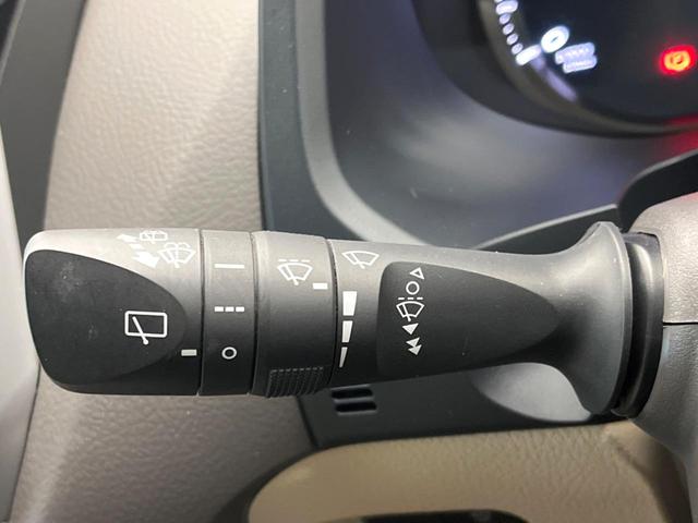 ランドクルーザープラド ＴＸ　サンルーフ　ＢＩＧ－Ｘ９インチナビ　レーダークルーズコントロール　デジタルインナーミラー　ＬＥＤヘッドライト　クリアランスソナー　オートライト　オートハイビーム　バックカメラ　ダウンヒルアシスト（49枚目）