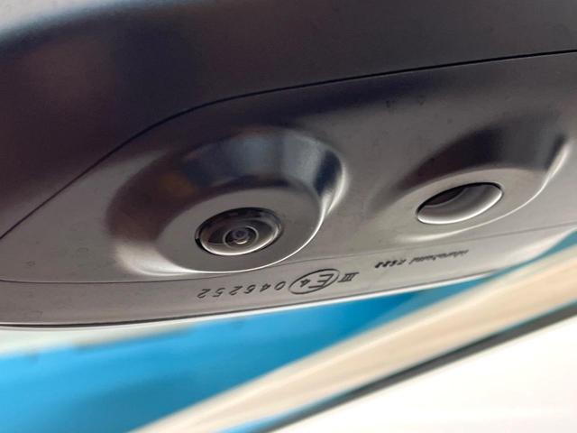 ヴェルファイアハイブリッド Ｚ　プレミア　モデリスタエアロ　左右独立ムーンルーフ　純正１４型ナビ　後席モニター　パノラミックビューモニター　黒革シート　オットマン付セカンドシート　ウッドコンビステアリング　三眼ＬＥＤヘッドライト（30枚目）