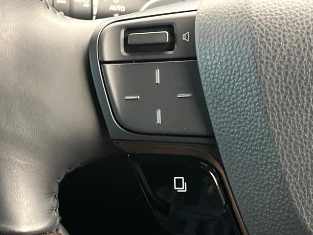 ヴェルファイアハイブリッド Ｚ　プレミア　モデリスタエアロ　左右独立ムーンルーフ　純正１４型ナビ　後席モニター　パノラミックビューモニター　黒革シート　オットマン付セカンドシート　ウッドコンビステアリング　三眼ＬＥＤヘッドライト（64枚目）