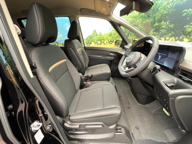 セレナ e-パワー ハイウェイスターV 登録済未使用車 プロパイロット 純正12.3型ナビ 両側電動スライド 全周囲カメラ デジタルインナーミラー ブラインドスポットモニター デュアルオートエアコン オートマチックハイビーム(7枚目)