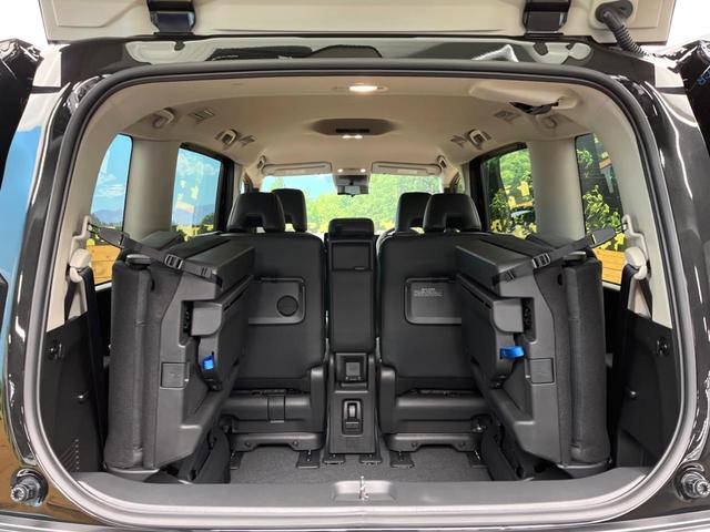 セレナ e-パワー ハイウェイスターV 登録済未使用車 プロパイロット 純正12.3型ナビ 両側電動スライド 全周囲カメラ デジタルインナーミラー ブラインドスポットモニター デュアルオートエアコン オートマチックハイビーム(10枚目)