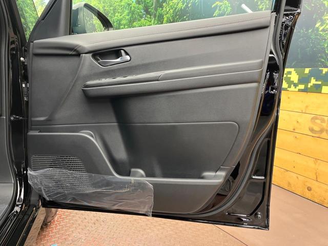 セレナ e-パワー ハイウェイスターV 登録済未使用車 プロパイロット 純正12.3型ナビ 両側電動スライド 全周囲カメラ デジタルインナーミラー ブラインドスポットモニター デュアルオートエアコン オートマチックハイビーム(36枚目)