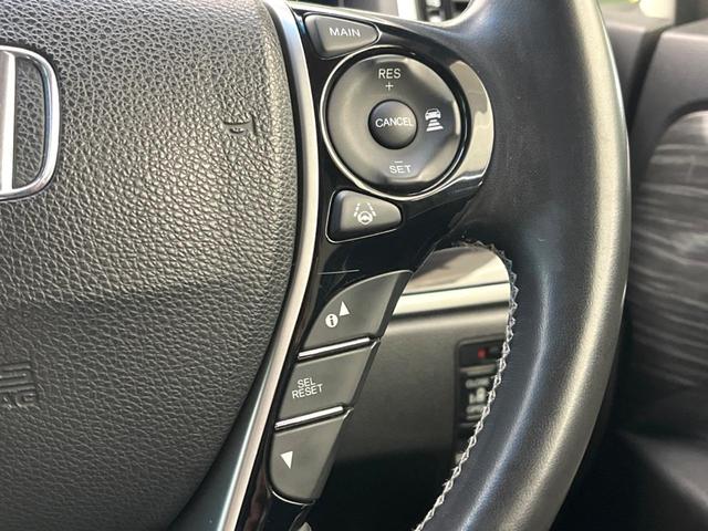 【アダプティブクルーズコントロール】高速道路での長距離走行が楽に！！自動で速度を保つクルーズコントロールが、衝突軽減システムと連携し、前方の車両を感知して車間を保つように速度調節してくれます！！